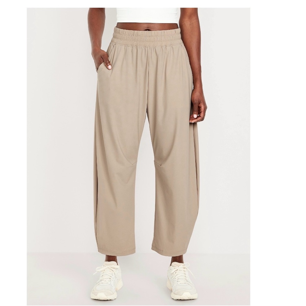 Old Navy Barrel Leg SleekTech